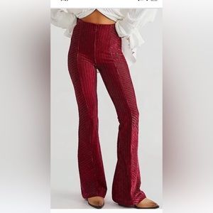 Slim pull on free people velvet flare size M